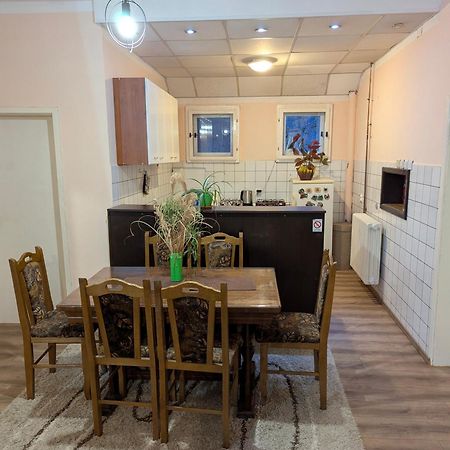 Apartman Dunja I Milos Mokra Gora Eksteriør bilde