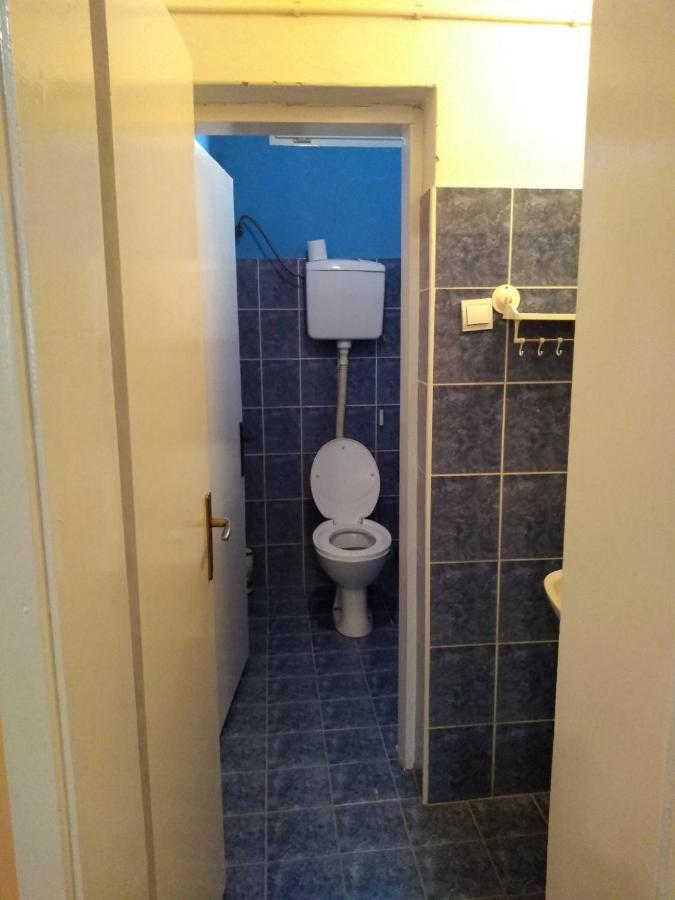 Apartman Dunja I Milos Mokra Gora Eksteriør bilde